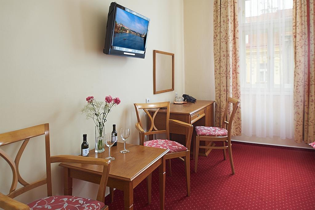 Anna Hotel Prague Exterior photo